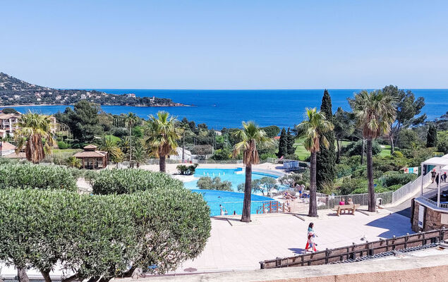 Le Village (E1 208) - Photo 1